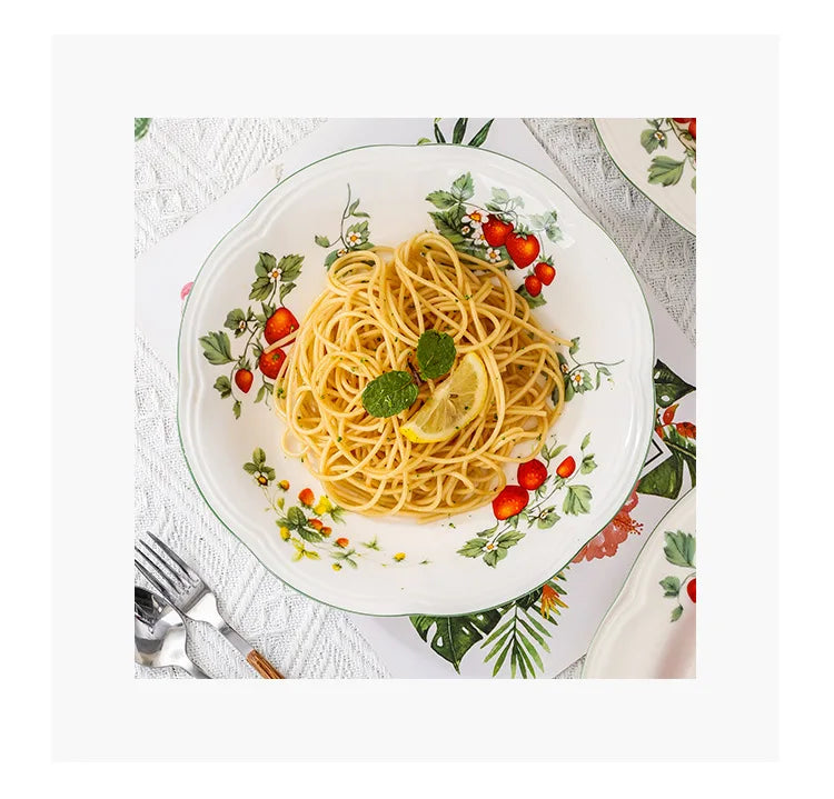 Retro Strawberry Dinner Plate and Bowl Set Decorative Ceramic Salad Dessert Plate Curry Pasta Dish Crockery Dinnerware Set