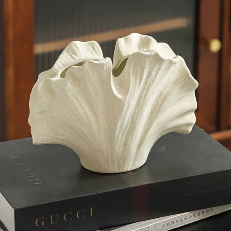 Pottery Vases Aesthetic Decorative Flower Bottle Modern Interior Luxury Dining Table Center Vase Bedroom Vase for Dried Flowers