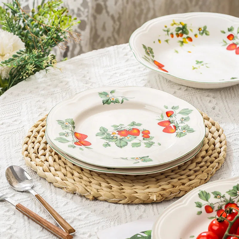 Retro Strawberry Dinner Plate and Bowl Set Decorative Ceramic Salad Dessert Plate Curry Pasta Dish Crockery Dinnerware Set