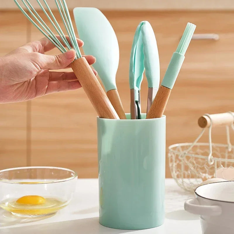 Silicone Kitchen Utensils Set with Wooden Handle Non-stick Kitchen Utensils Spade Shovel Egg Cookware Blenders 12 Uds