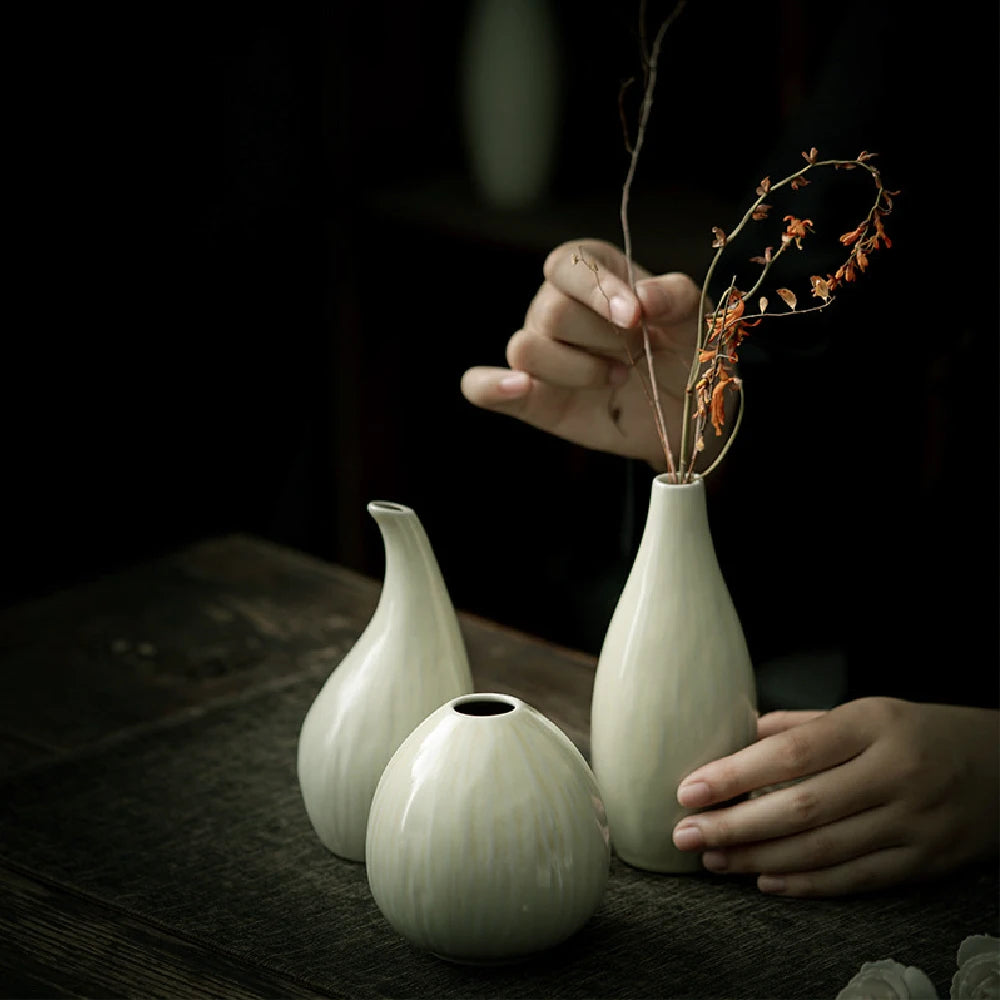 Ceramic vase ornaments, flower arrangements, desktop office and home decor