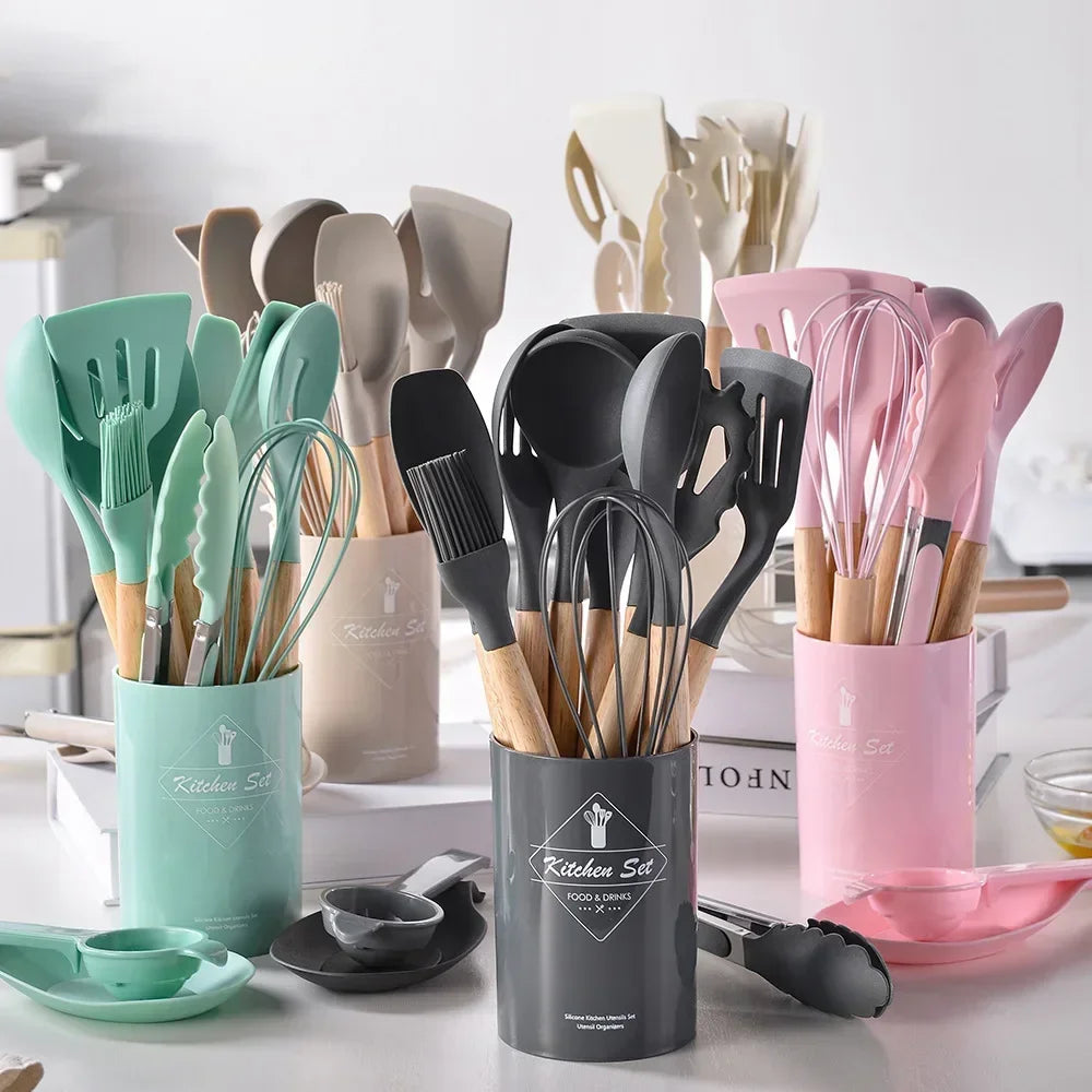 Silicone Kitchen Utensils Set with Wooden Handle Non-stick Kitchen Utensils Spade Shovel Egg Cookware Blenders 12 Uds