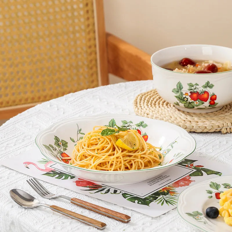 Retro Strawberry Dinner Plate and Bowl Set Decorative Ceramic Salad Dessert Plate Curry Pasta Dish Crockery Dinnerware Set